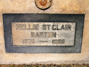 Headstone of Nellie St. Clair Barton, wife of James DeCamp Barton